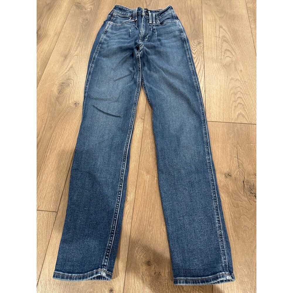 Women’s Hollister Ultra High Rise Mom Jean Vintage Stretch Size 00R/W23/L27